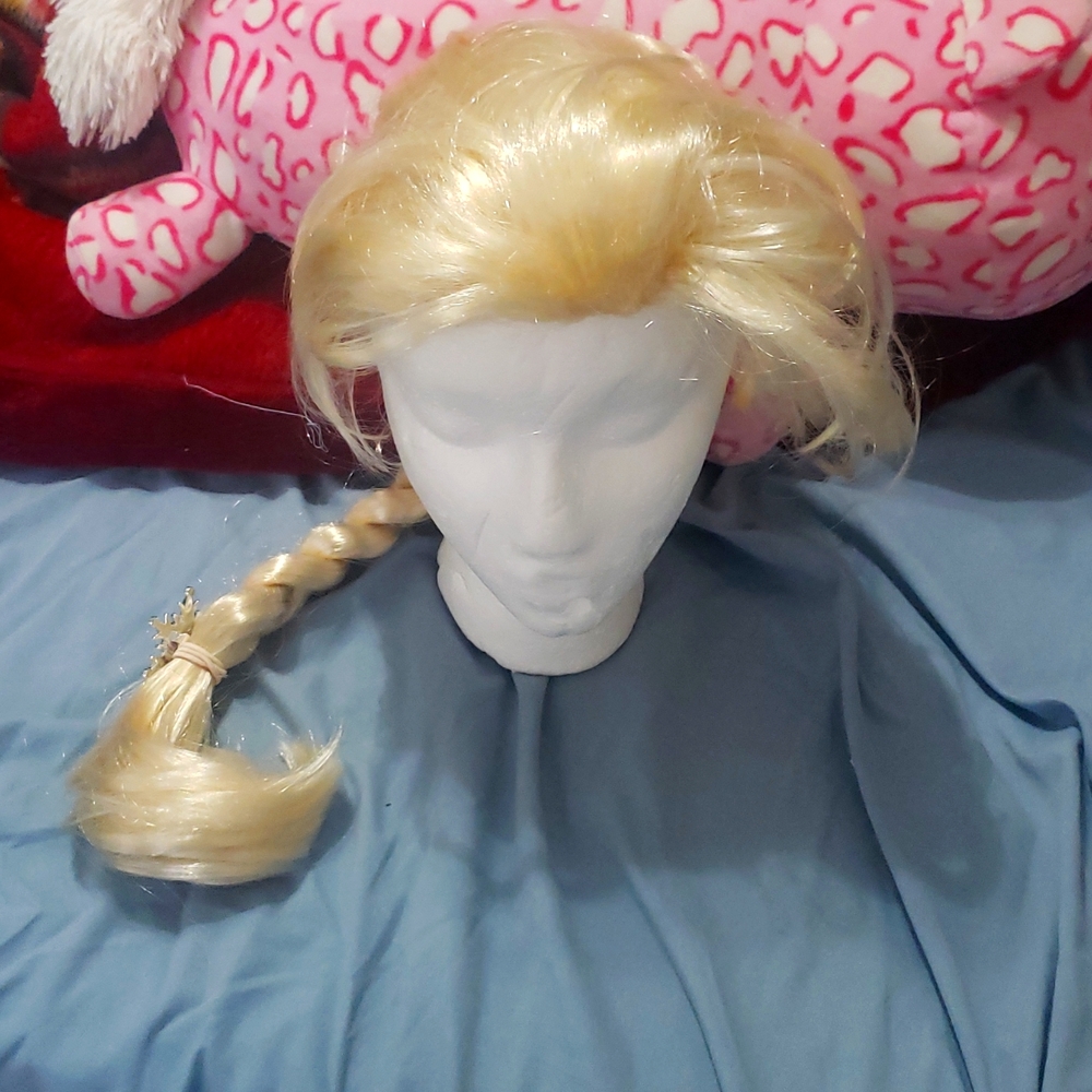 Elisa wig